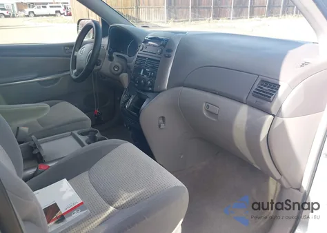 2010 Toyota Sienna Le from USA, damaged, VIN 5TDKK4CC1AS316389